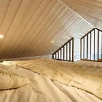 Holiday home Mazury Resort-nowoczesna Stodola 10 M Od Jeziora,prywatna Plaza, Wifi