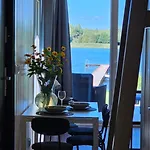 Holiday home Mazury Resort-nowoczesna Stodola 10 M Od Jeziora,prywatna Plaza, Wifi
