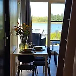 Mazury Resort-nowoczesna Stodola 10 M Od Jeziora,prywatna Plaza, Wifi Holiday home Makosieje